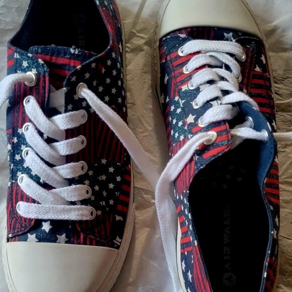 NEVER WORN - AIRWALK TENNIS SHOES - SIZE 8 - Picture 4 of 5